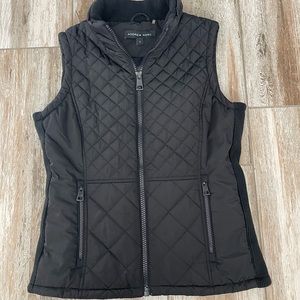 Andrew Marc Black quilted puffer vest